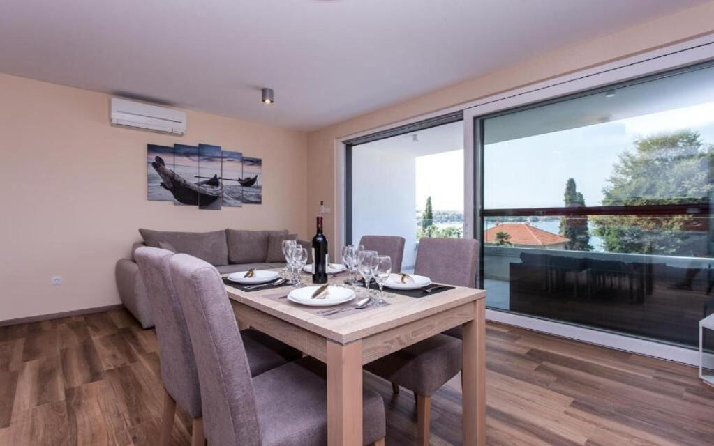 מאלינסקה Apartments Marina מראה חיצוני תמונה