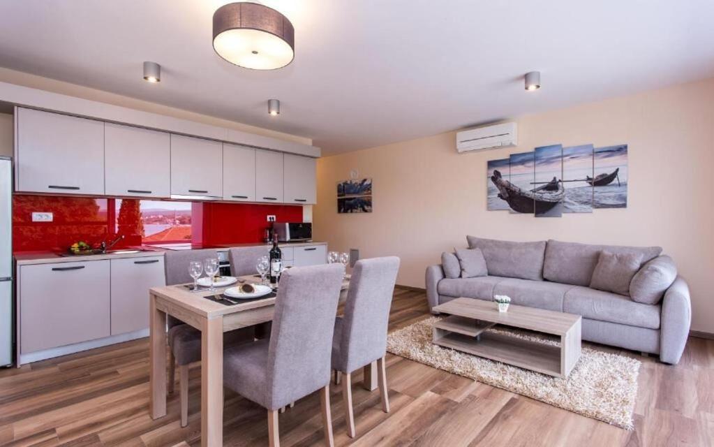 מאלינסקה Apartments Marina מראה חיצוני תמונה