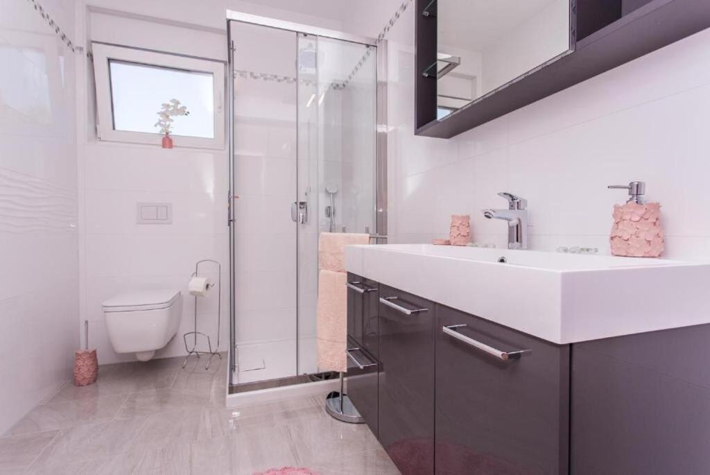 מאלינסקה Apartments Marina מראה חיצוני תמונה