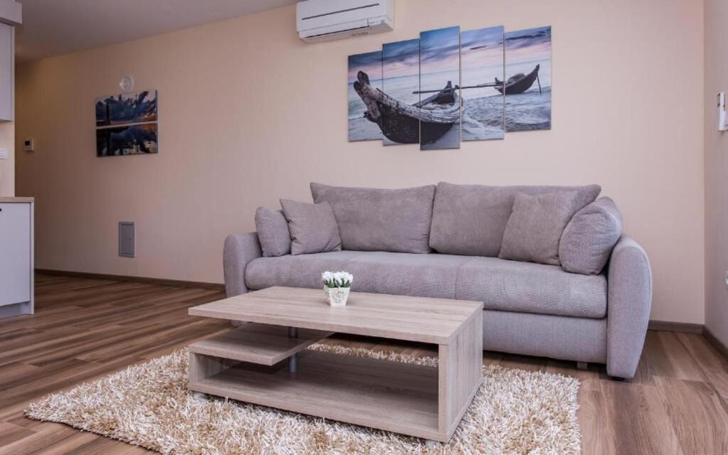 מאלינסקה Apartments Marina מראה חיצוני תמונה